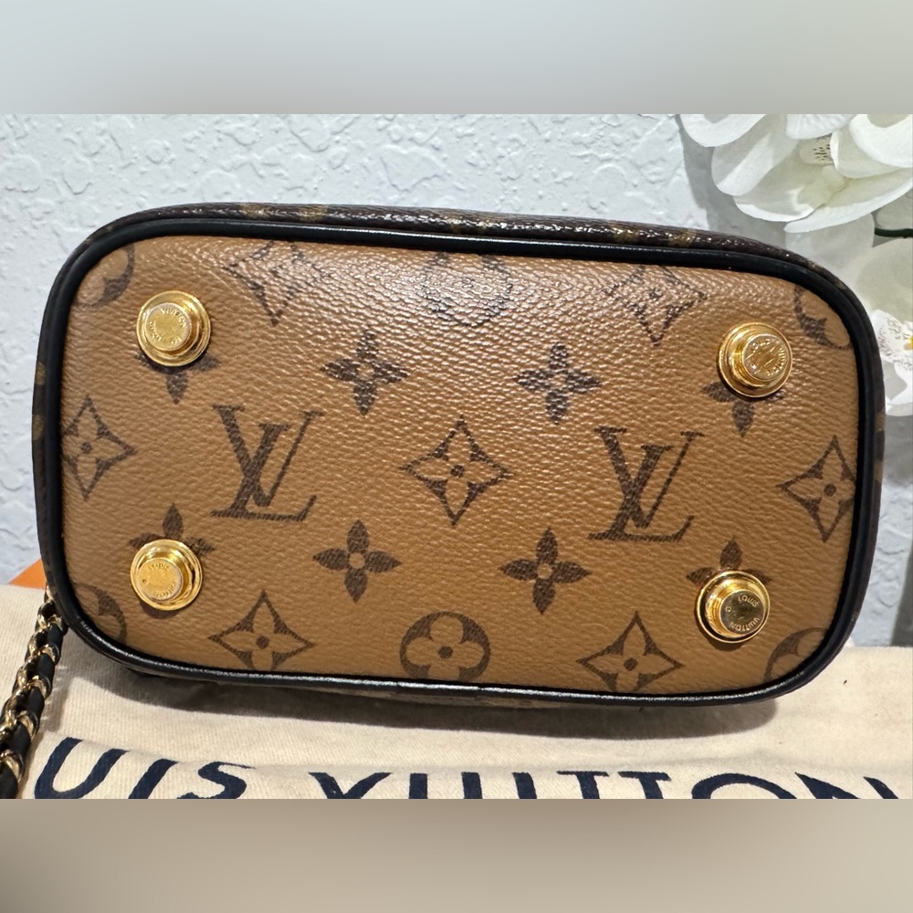 Louis Vuitton Reverse Monogram Vanity PM - Picture 11 of 14